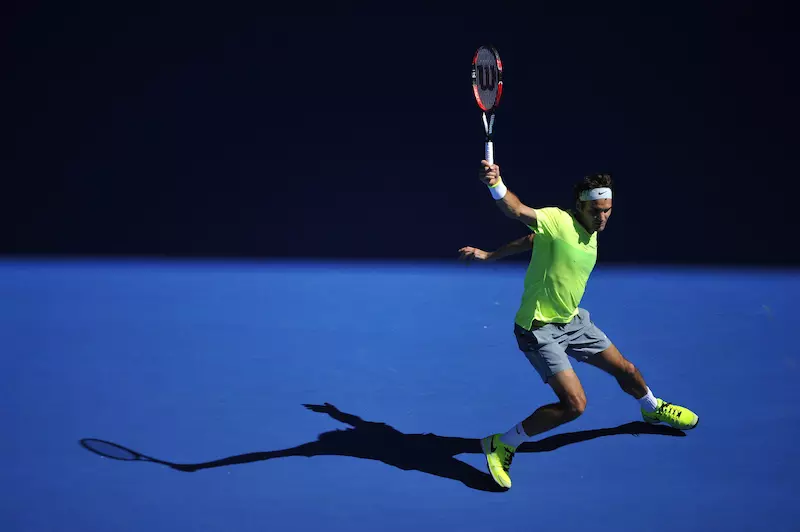 Roger Federer jouant au tennis par Corinne Dubreuil