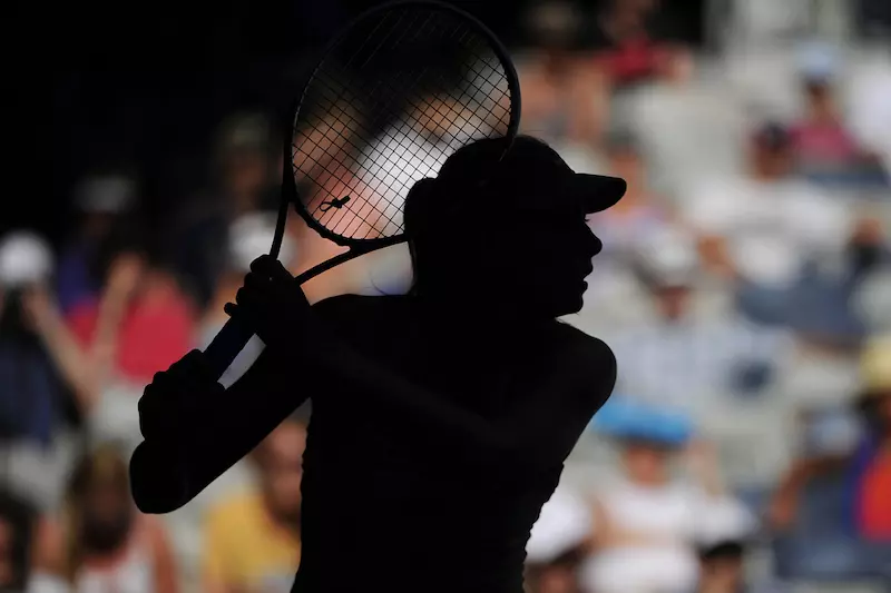 Maria Sharapova playing tennis