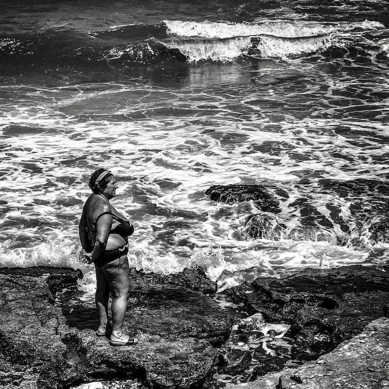 Femme à la plage, travail photographique personnel réalisé par Jacques Giaume