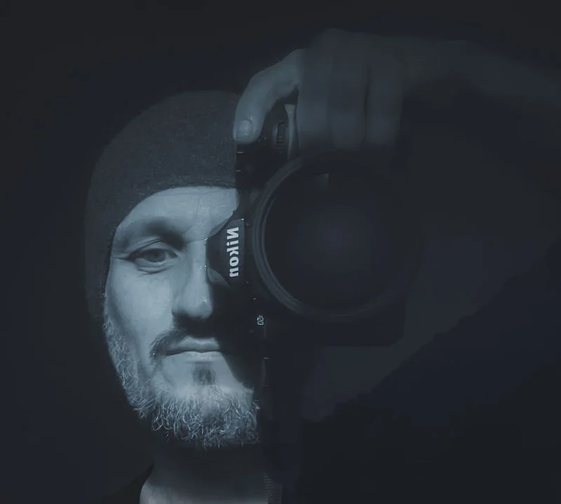 Portrait de Lorenzo Poli, photographe d'art