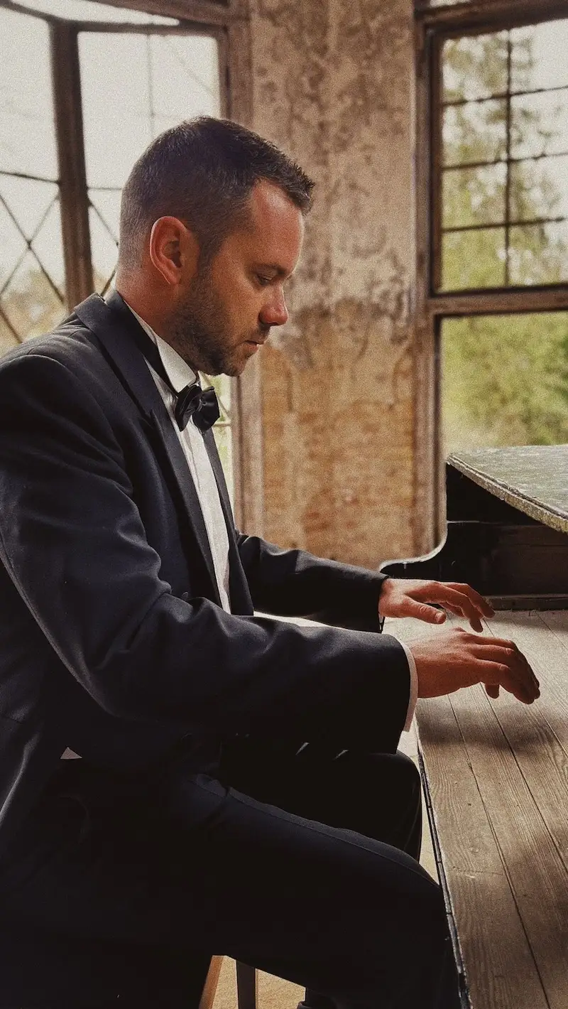 Requiem for abandoned pianos with Romain Thiery 12