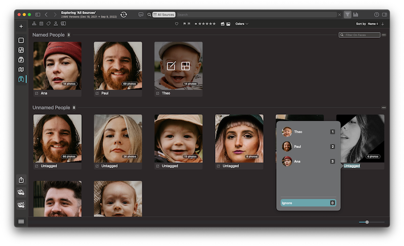 The user interface of Peakto photo management software: face labeling how to ignore faces